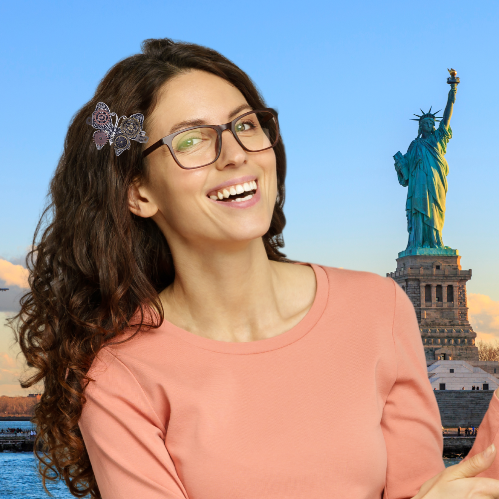 femme en vacances new york porte barrette cheveux femme