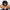 femme noire porte perruque afro en studio photo